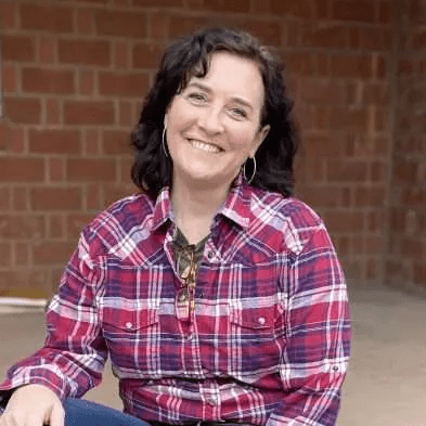 Julie Walther Headshot - Women In Trades Hub